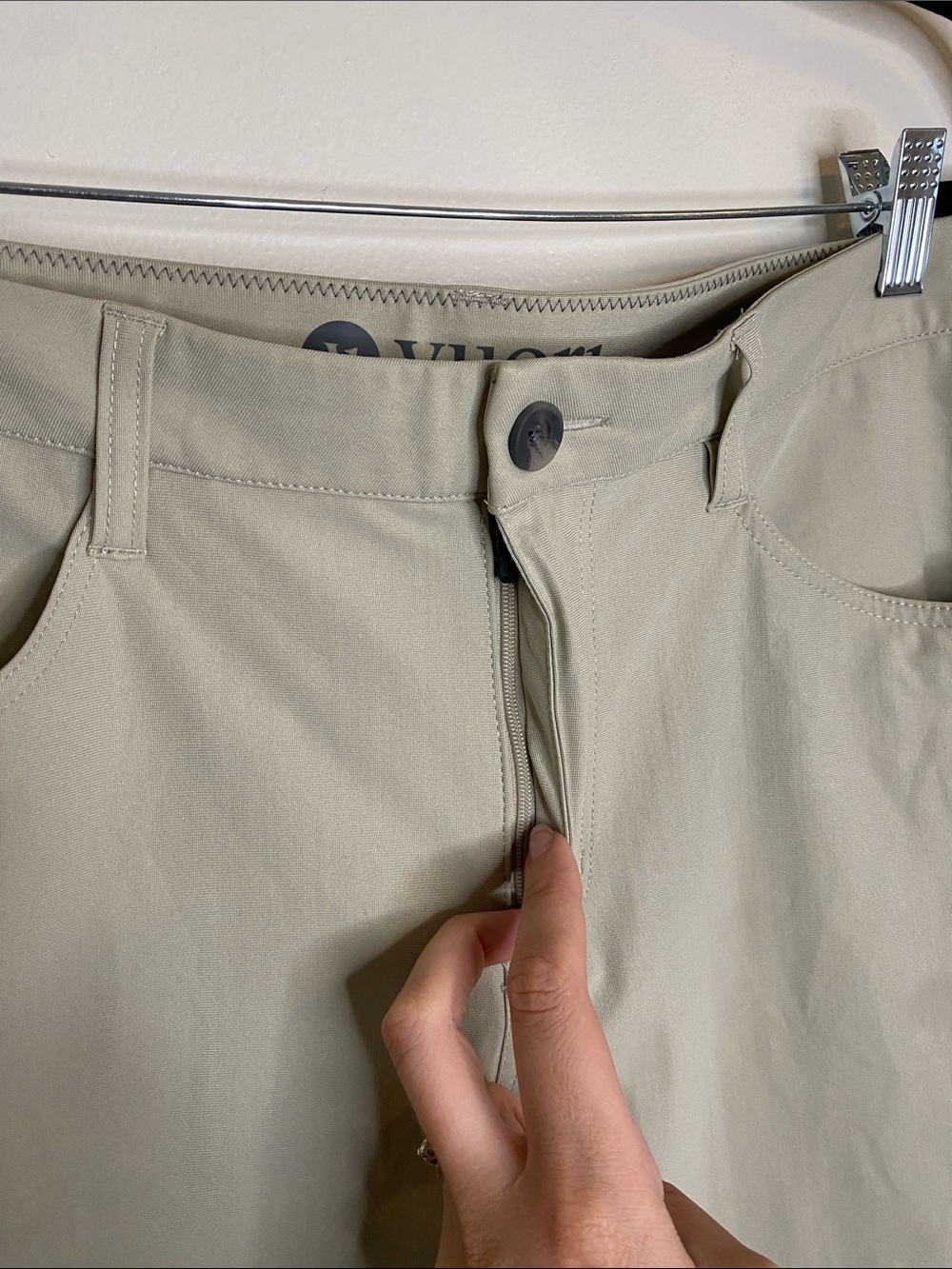 Vuori Men's Beige Performance Khaki Chino Pants Golf Straight Leg 32" x 30" - Picture 5 of 7